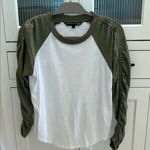 Veronica Beard Olive and White Raglan Sleeve Top